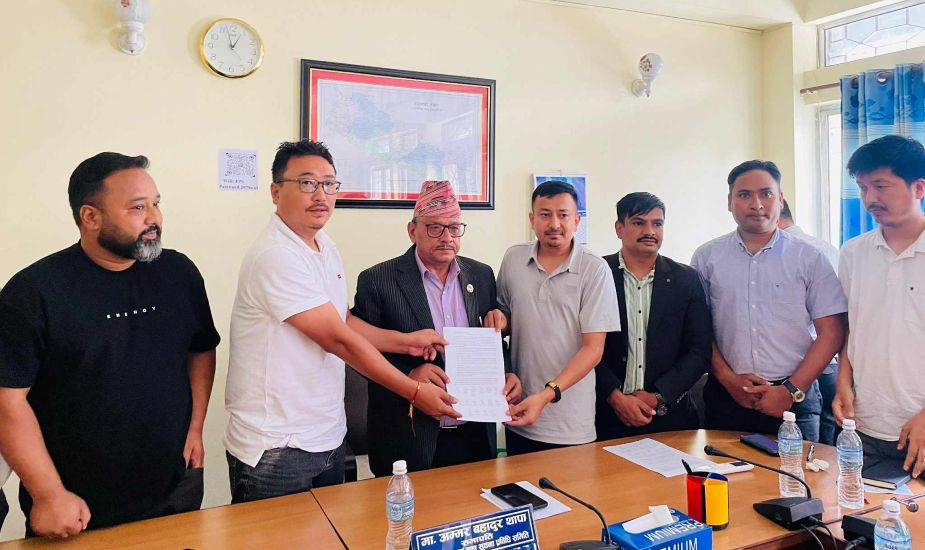 १६ विद्यार्थी सङ्गठन