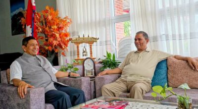 नारायणकाजी श्रेष्ठ र उपेन्द्र यादवबीच छलफल