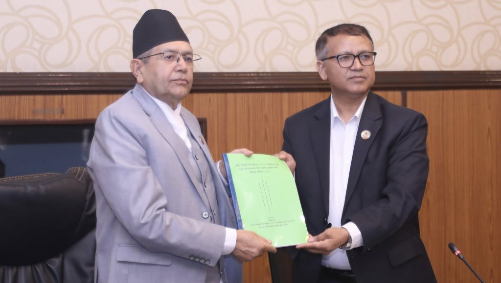 ‘कुलिङ अफ पिरियड’सम्बन्धी छानबिन समितिले सभामुखलाई बुझायो प्रतिवेदन