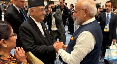 प्रधानमन्त्री ओली र भारतीय प्रधानमन्त्रीबीच अनौपचारिक भेट