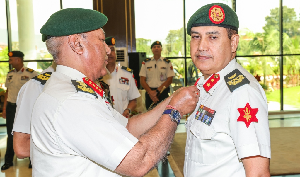 उपरथी थापा र सहायकरथी पहाडीलाई दज्र्यानी चिह्न