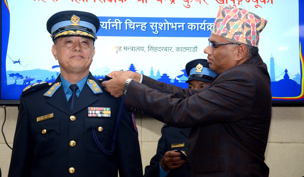 चन्द्रकुवेर खापुङ