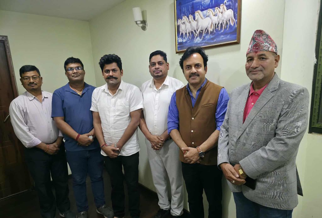 सिके राउतको पार्टीका वरिष्ठ उपाध्यक्षसहित ६ जनाको सामूहिक राजीनामा