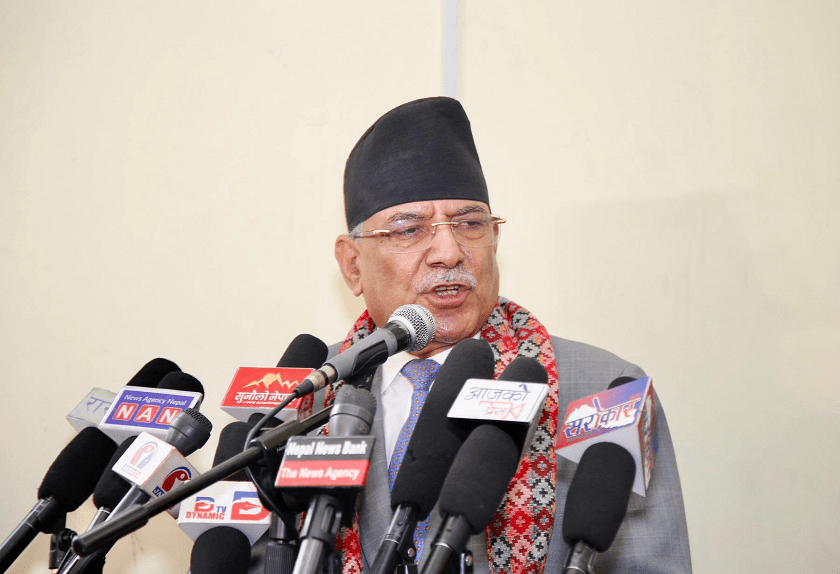 अपडेट : प्रचण्ड निवासमा प्रदर्शनकारीले लगाए आगो