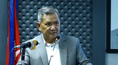 सञ्चारमन्त्री गुरुङको घरमा प्रदर्शनकारीले लगाए आगो