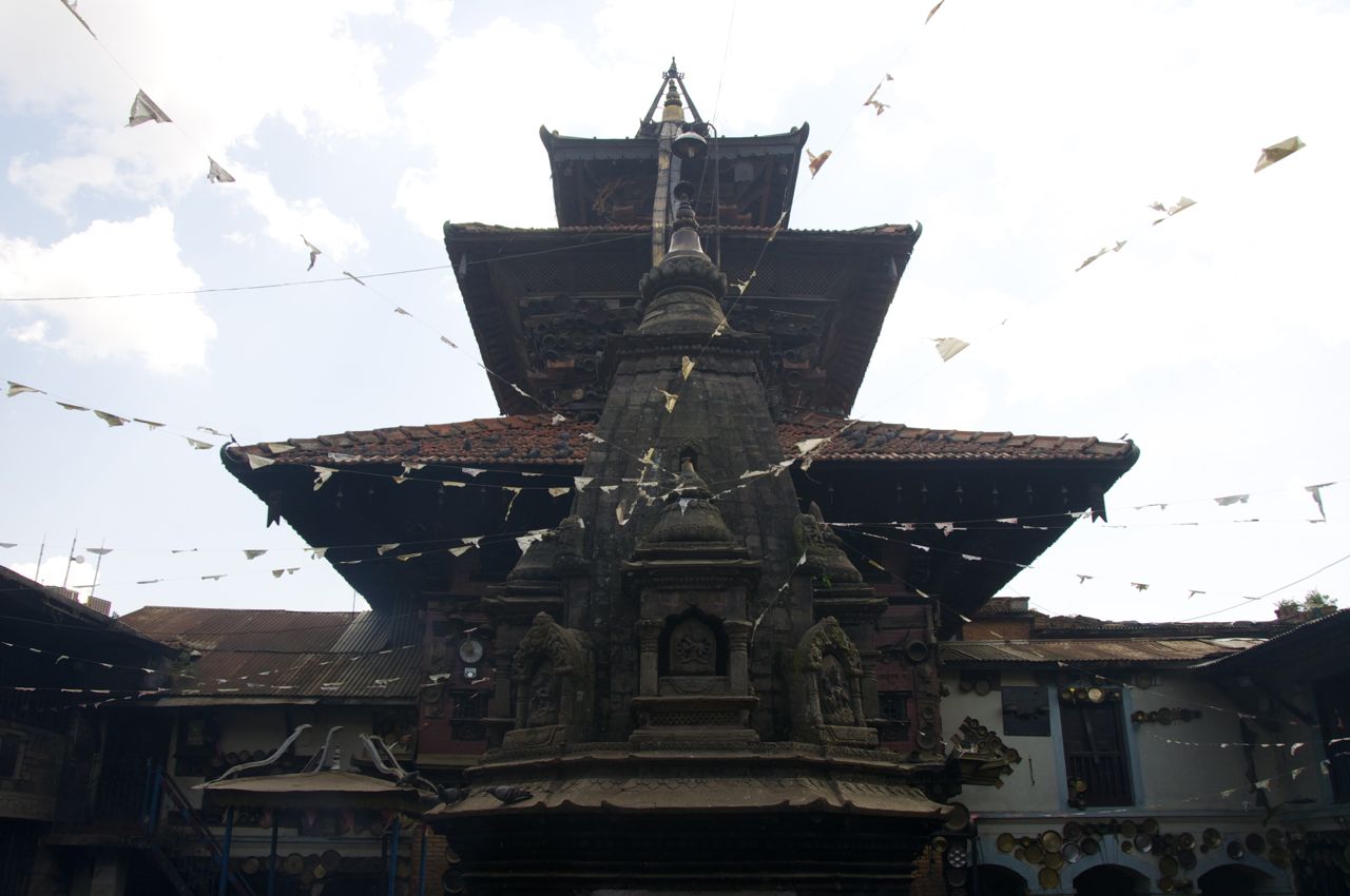 चोभारस्थित आदिनाथ