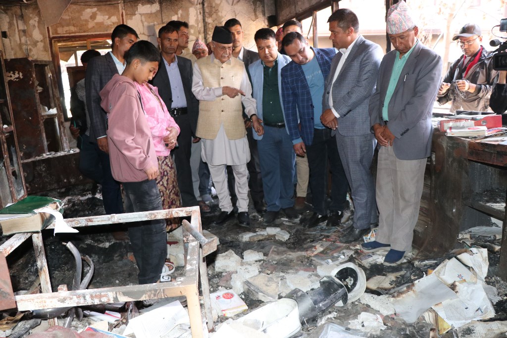 एमाले अध्यक्ष ओलीद्वारा बालकोटस्थित निवास अवलोकन