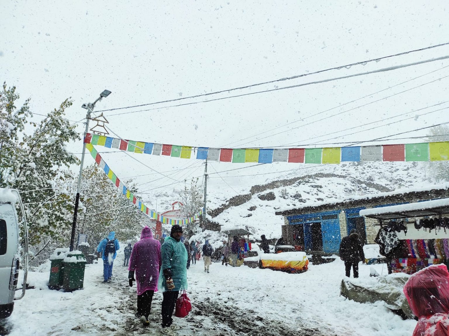 मुस्ताङमा कात्तिकमै हिमपात