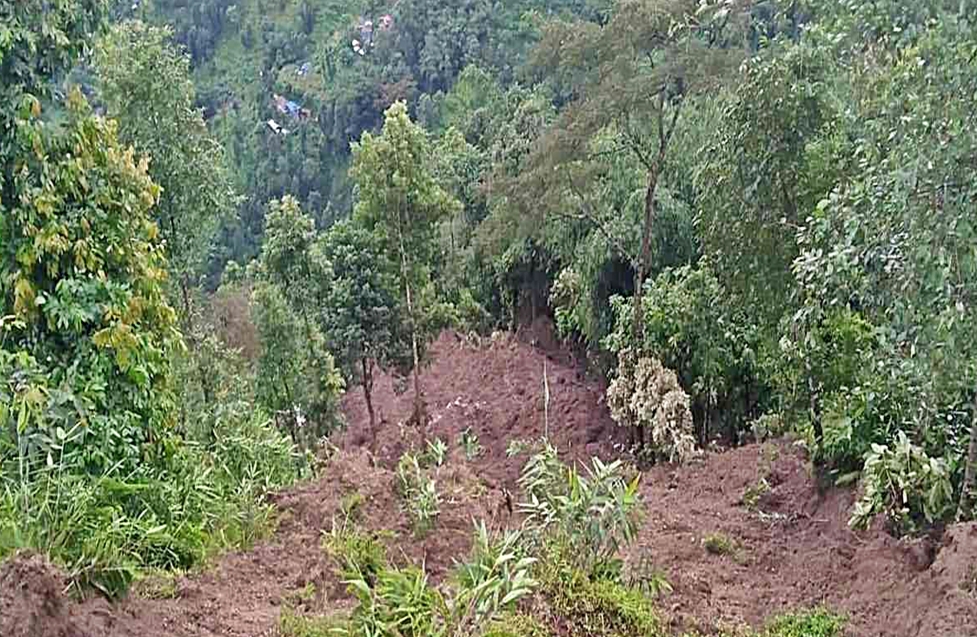 पाँचथरमा बाढीपहिरो