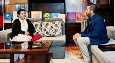 सञ्चारमन्त्री खरेल र पूर्वराष्ट्रपति भण्डारीबीच भेटवार्ता