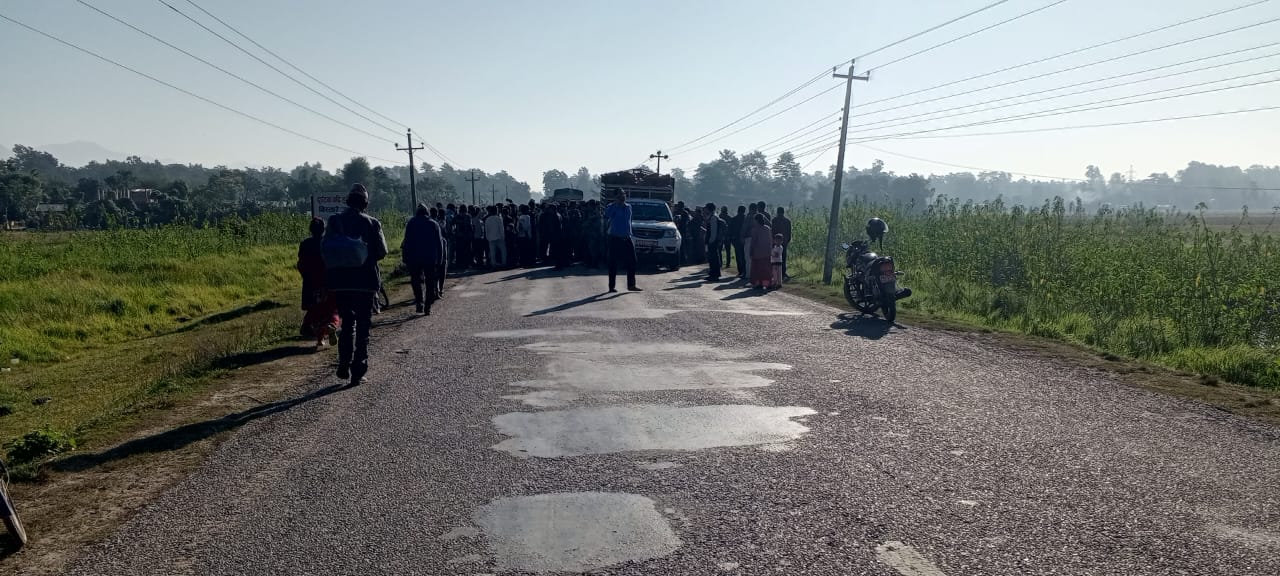 घोडाघोडीमा जिपको ठक्कर