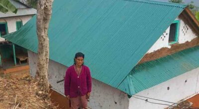 नागरिकको फुसको छानो हटाउने अभियानअन्तर्गत भोजपुरको पौवादुङ्मा गाउँपालिकाले ५२५ परिवारलाई जस्तापाताको छानो वितरण गरेको छ ।