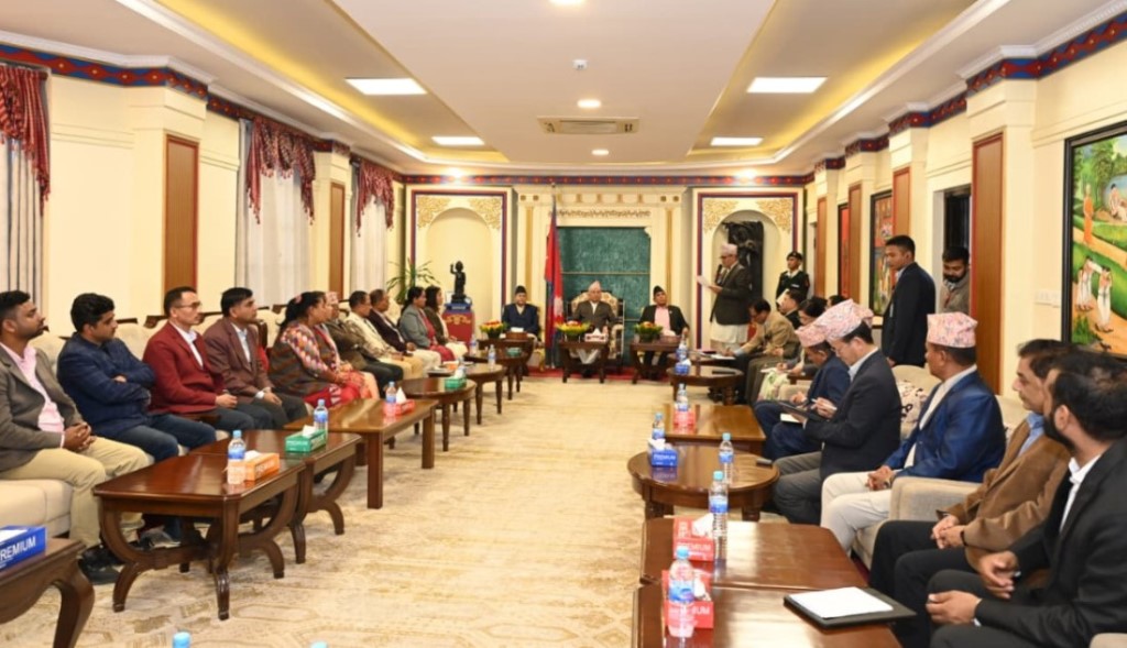 लोकतन्त्र द्वन्द्वमा नभई संवादमा बलियो हुन्छ : राष्ट्रपति पौडेल