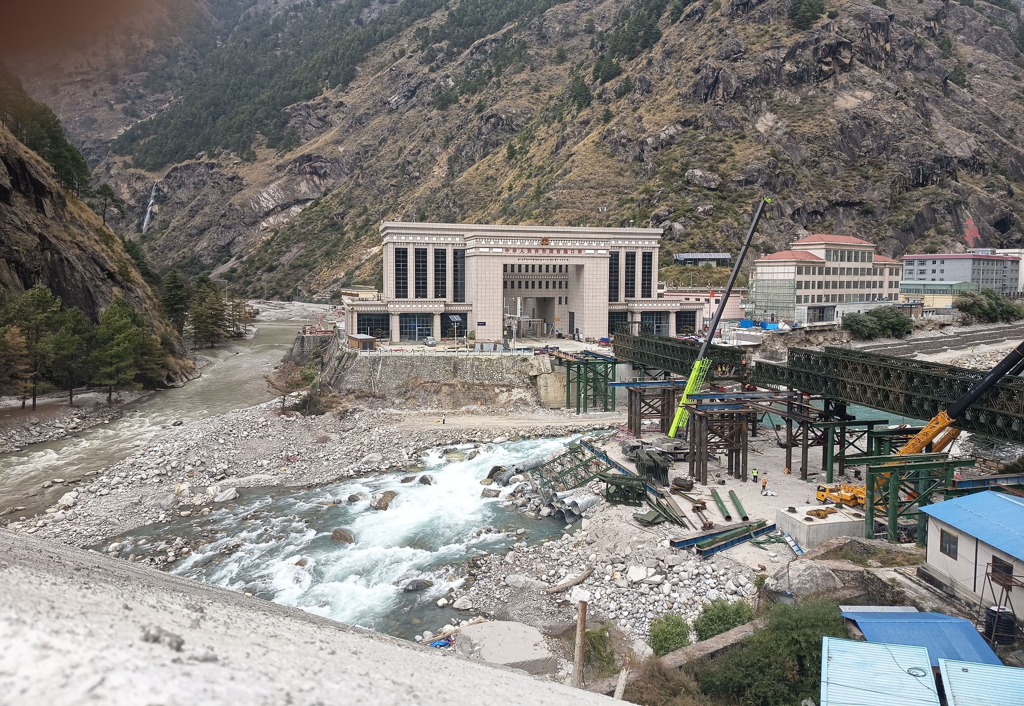 केरुङ नाका