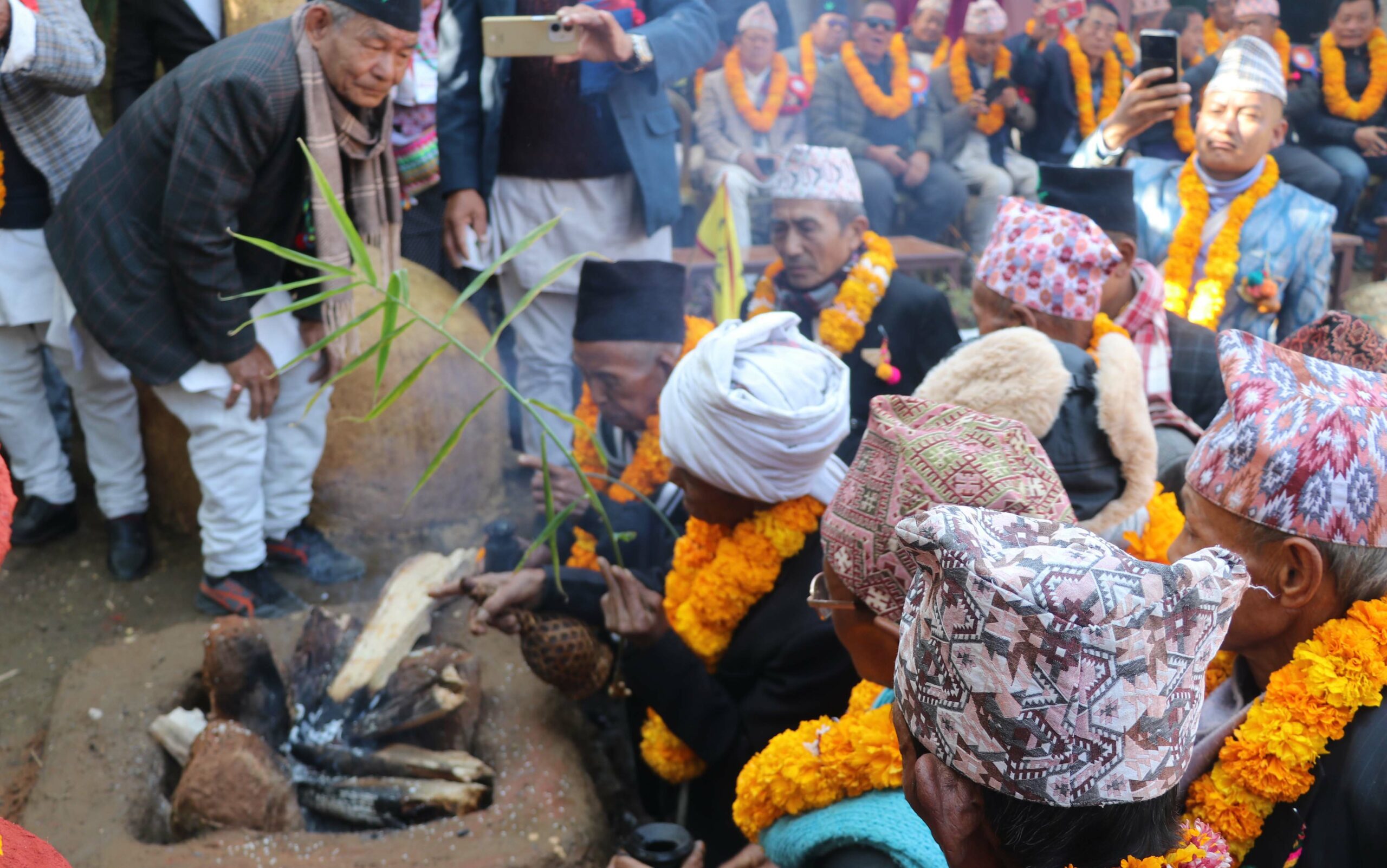 राष्ट्रिय महाधिवेशनका लागि दुमी किरात राईहरु खोटाङको खार्मीमा