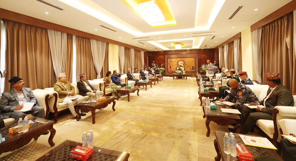 निर्वाचन आयोगका पदाधिकारीसहितको सर्वपक्षीय बैठक बालुवाटारमा