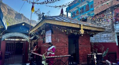 १०० वर्ष पुरानो बेनीको गणेश मन्दिरमा पित्तलको छानो राखेर पुनर्निर्माण