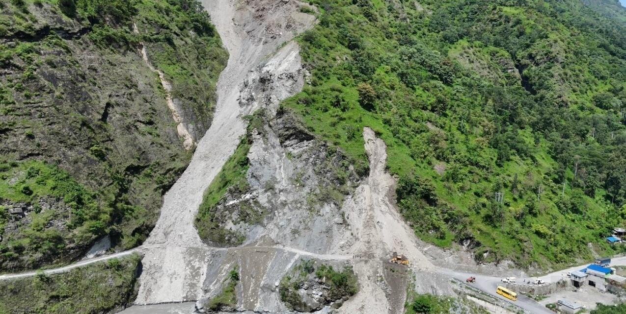 फापरखेतको पहिरो