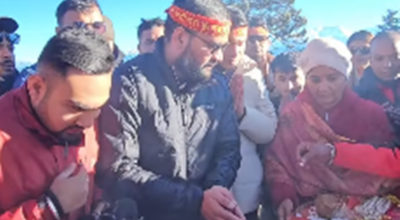 पाथिभरा मन्दिरमा पुगे बालेन साह