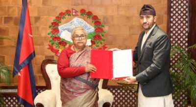 सञ्चारमन्त्री जगदीश खरेलले दिए राजीनामा