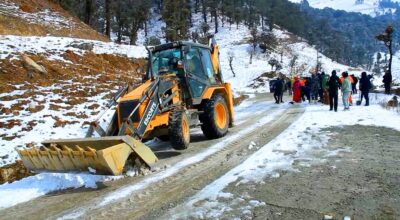 हिमपातले अवरुद्ध बनेको मध्यपहाडी लोकमार्ग सञ्चालन