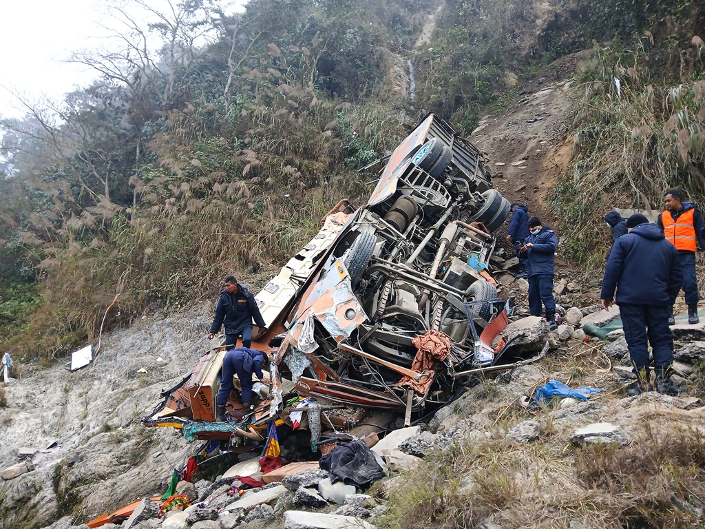 धादिङ बस दुर्घटना