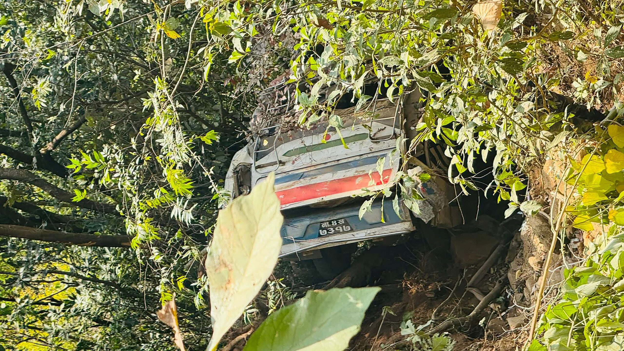 बस दुर्घटना