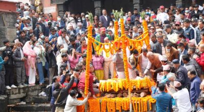 अध्यक्ष ओलीका पिता मोहनप्रसादको पशुपति आर्यघाटमा अन्त्येष्टि