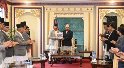 राष्ट्रपति पौडेलसमक्ष आयोगद्वारा निर्वाचन प्रतिवेदन पेस\