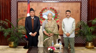 प्रधानमन्त्री कार्की र राष्ट्रियसभाका अध्यक्ष दाहालबीच शिष्टाचार भेट