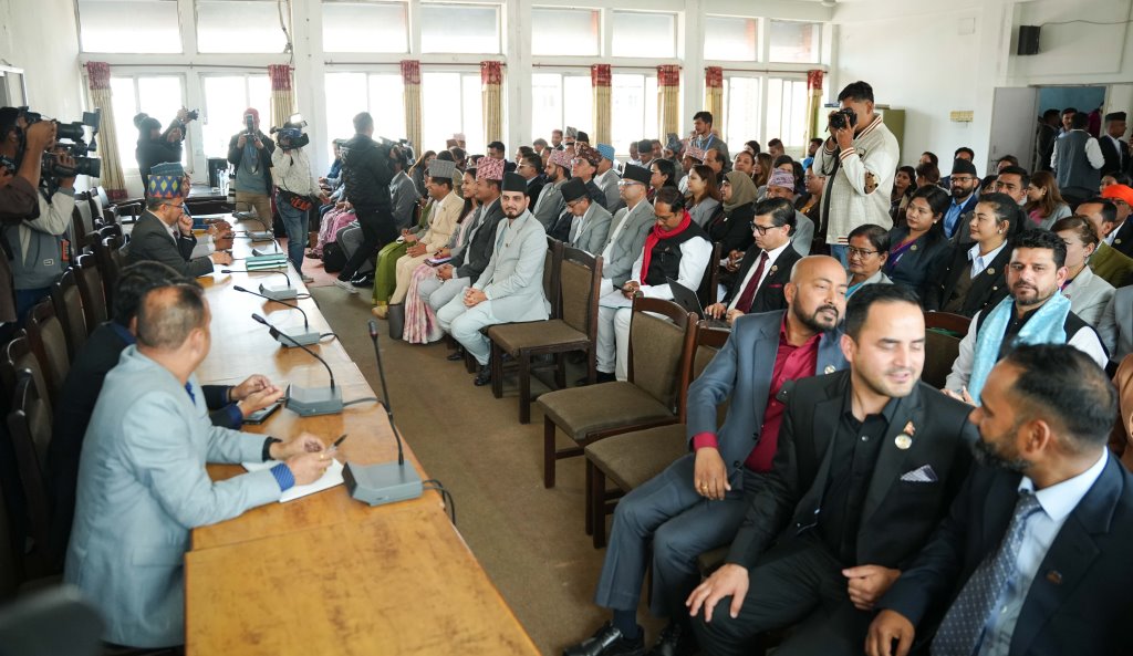 रास्वपाको निर्णय