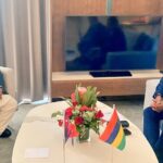 परराष्ट्रमन्त्रीसँग मरिसस र सिङ्गापुरका मन्त्रीहरूको भेट