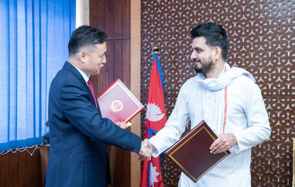 सुनील लम्साल र झांग माओमिंग