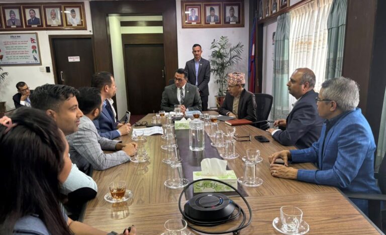 डा. स्वर्णिम वाग्ले