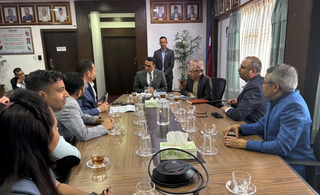 डा. स्वर्णिम वाग्ले