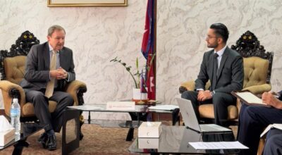 शिक्षामन्त्री पोखरेलसँग बेलायतका राजदूतको शिष्टाचार भेट