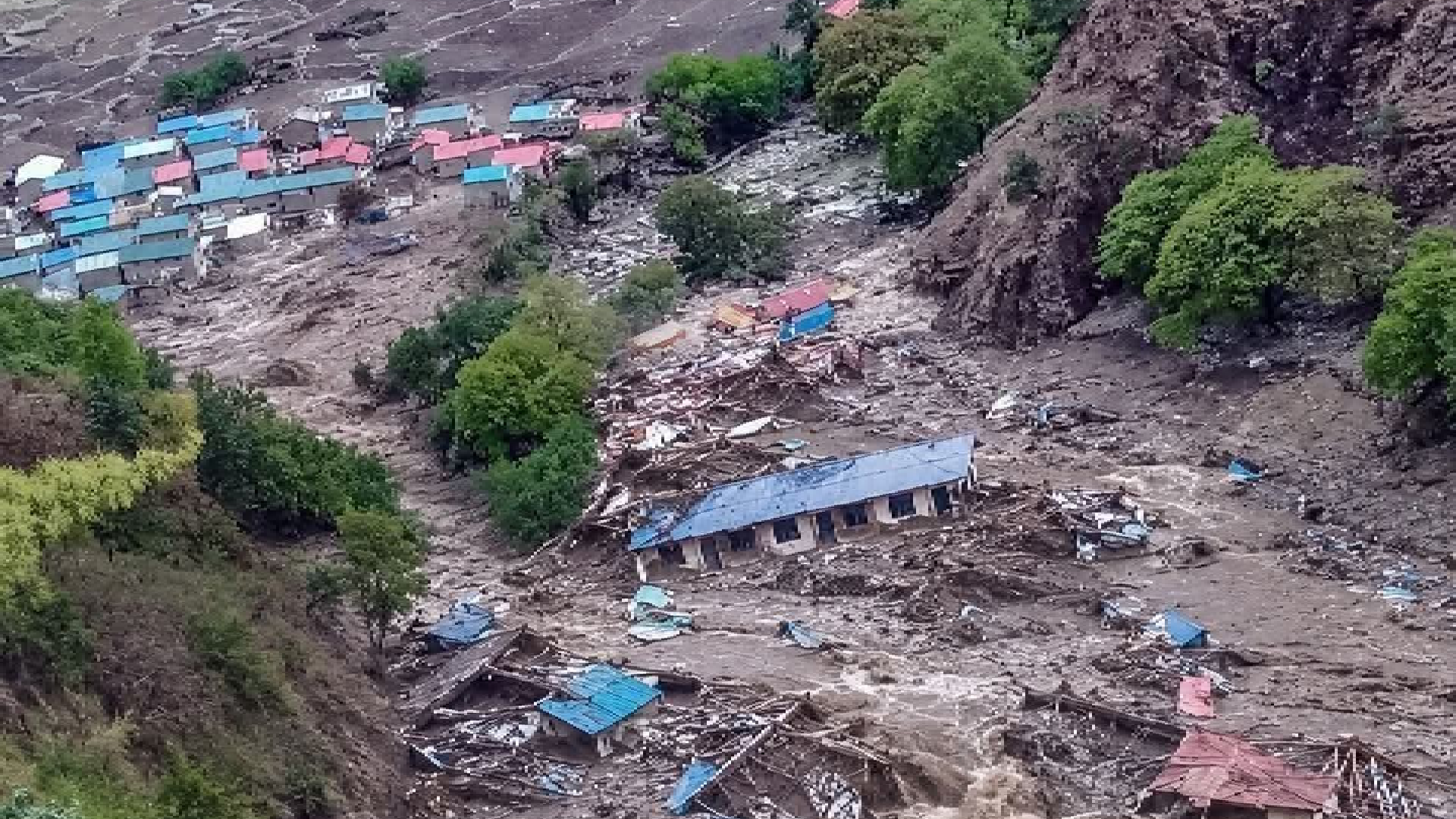 हुम्लाको नेप्का गाउँमा पहिराले विद्यालय भवन बगायो