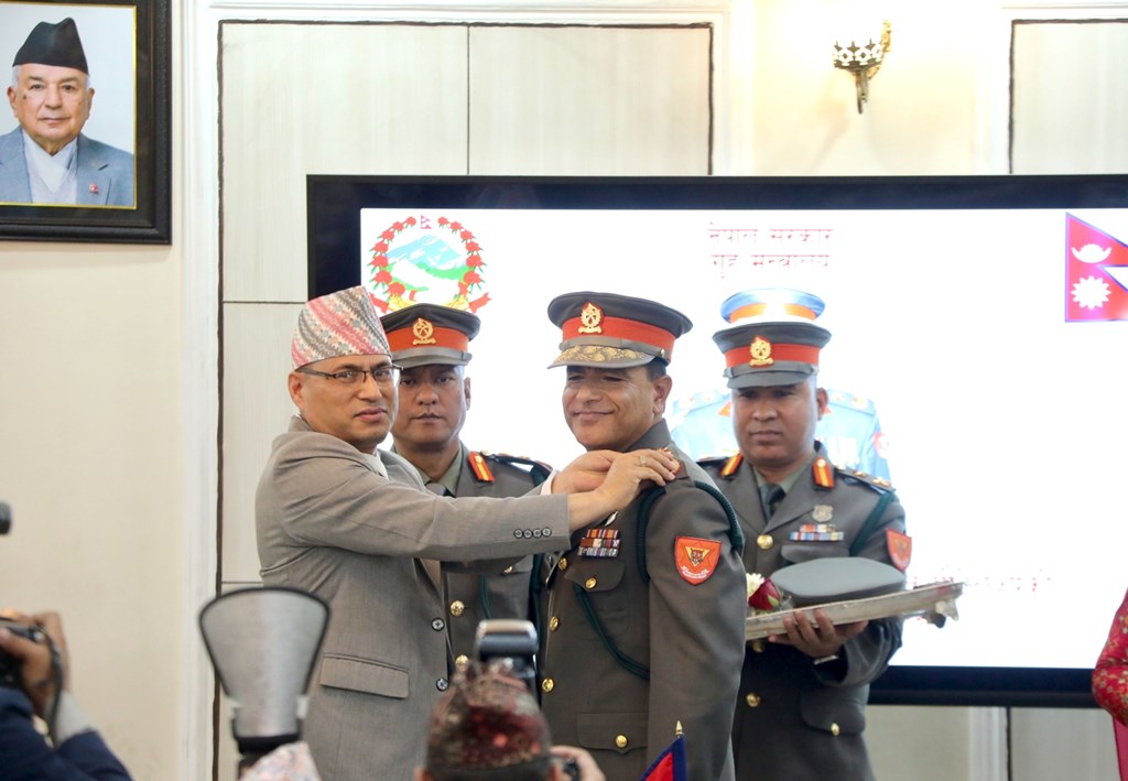 दर्ज्यानी चिह्न