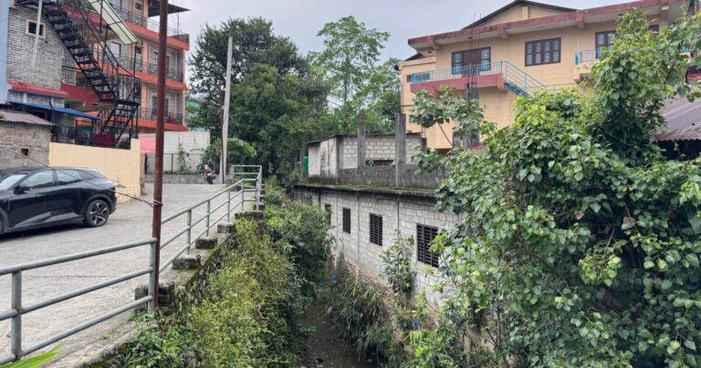 अतिक्रमित फिर्के खोलालाई प्राकृतिक बहावमा ल्याइँदै