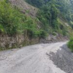 आजदेखि बेँसीसहर-चामे र मध्यपहाडी लोकमार्गमा सवारी सञ्चालनमा रोक