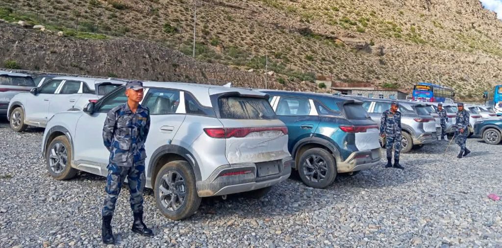 कोरोला नाकाबाट भित्रिएका ७७४ वटा गाडी सशस्त्र प्रहरीको नियन्त्रणमा