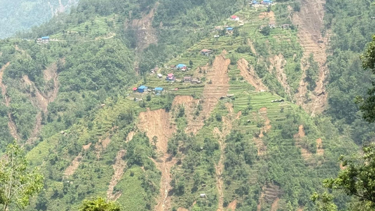 सिलिचोङमा पहिरो