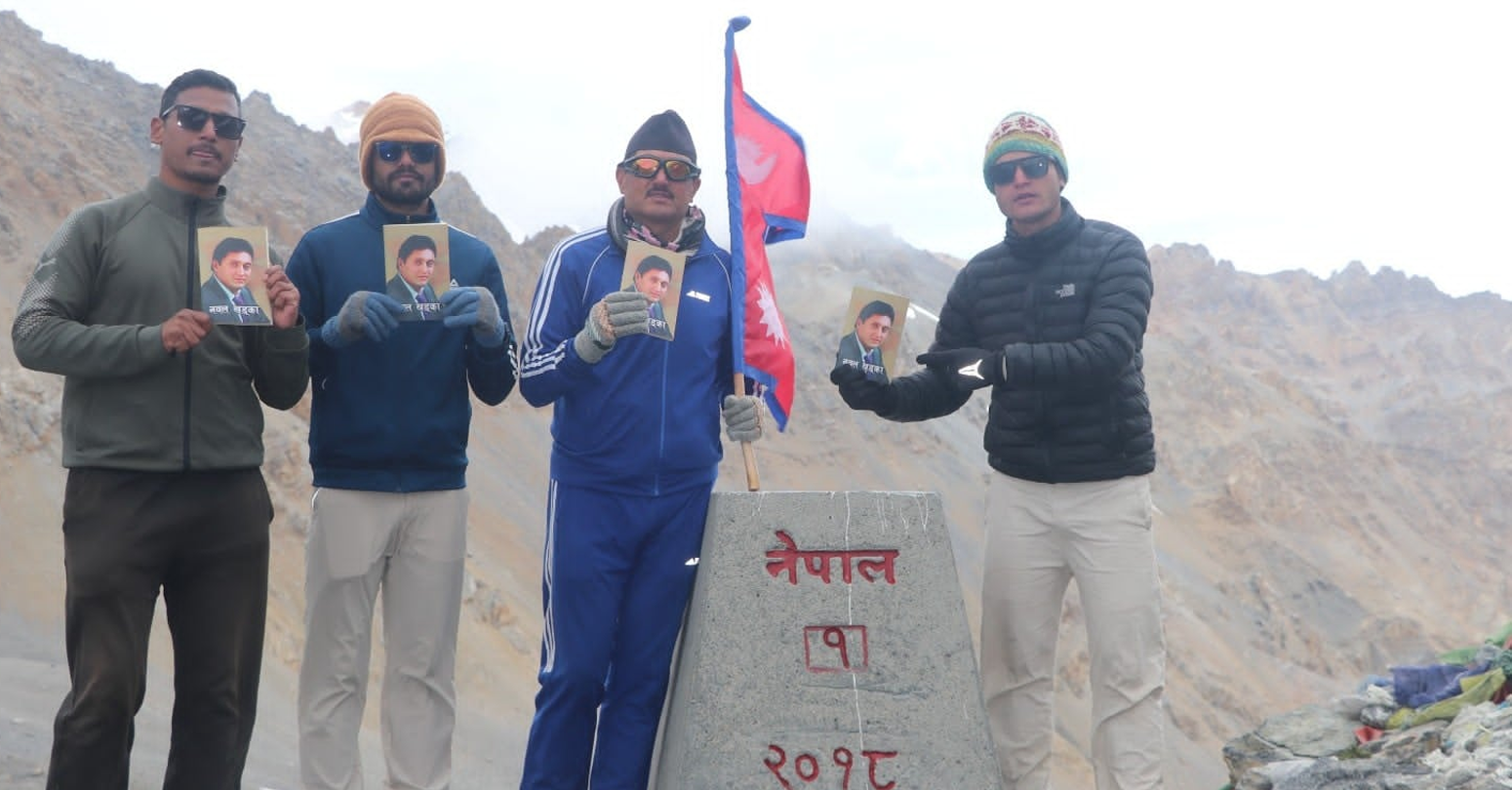 ‘नवल खड्का’ पुस्तक बजारमा