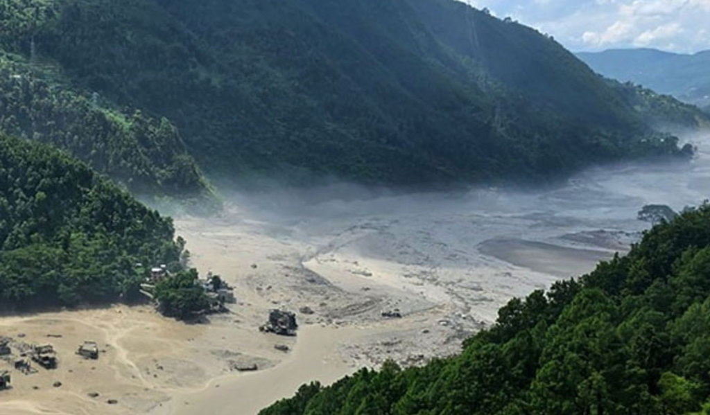 रसुवाको भोटेकोशीमा आएको बाढीमा परी हालसम्म ७२ जनाको शव फेला