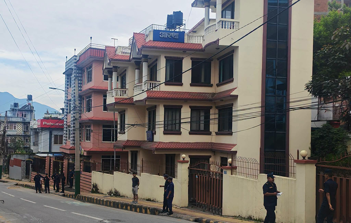 जनआस्थाको कार्यालयमा एकाबिहानै प्रहरीको छापा