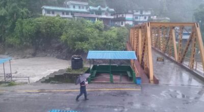 मोदी खोलामा बाढी, अन्नपूर्ण मन्दिरका पुजारीसहित तीन जना जोखिममा