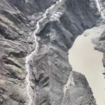 तिब्बतमा नदी थुनिएर बनेको ताल भरिएर थाल्यो बग्न