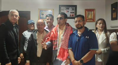 दीपक मनाङे
