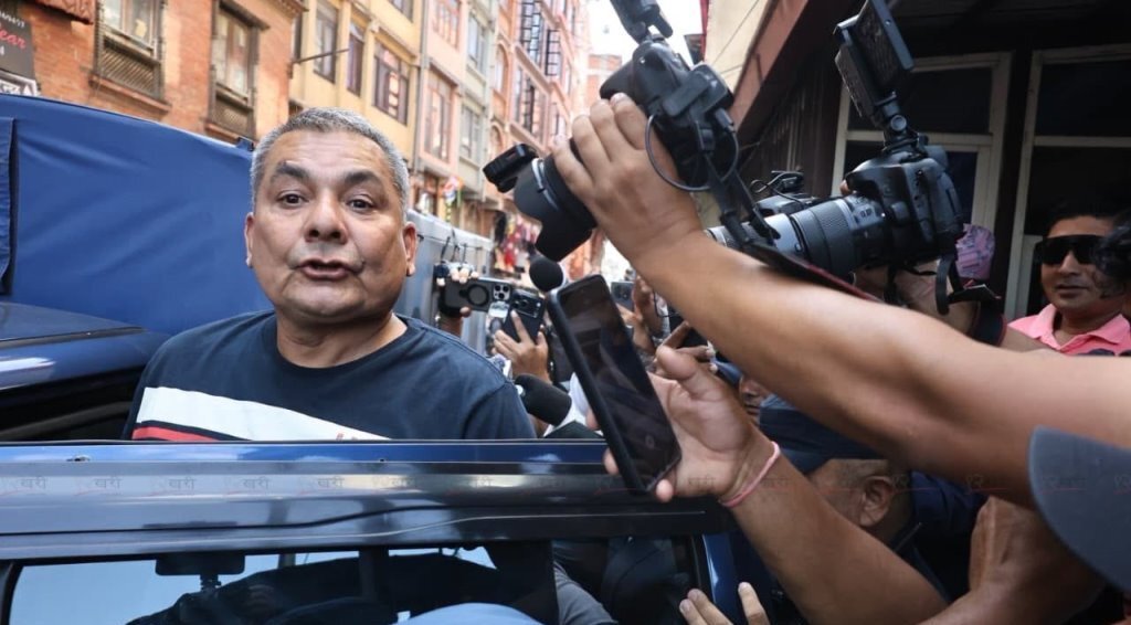 मेडिकल व्यवसायी दुर्गा प्रसाईं फेरि पक्राउ