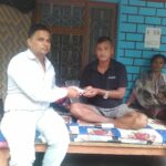 भोटेकोशी बाढी : शोकमा डुबेका अनलाललाई साथ दिँदै वडावासी